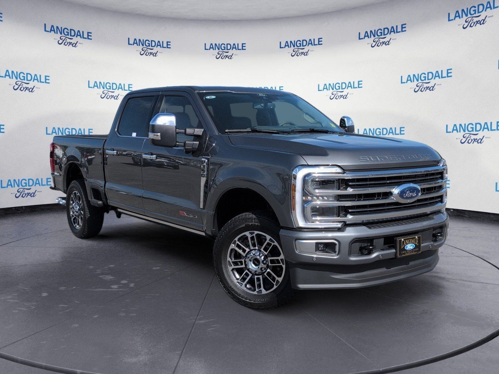 New 2026 Ford F350 Platinum w/ Platinum Plus Package AWD/4WD image 2
