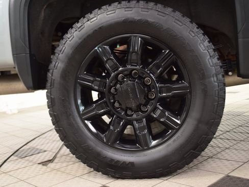 Used 2024 GMC Sierra 2500 Denali w/ Denali Reserve Package image 16