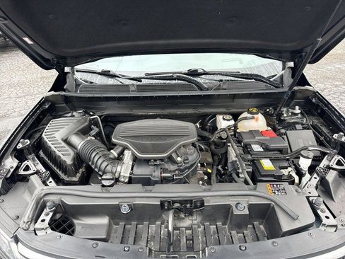 Certified 2023 GMC Acadia AT4 w/ Technology Package image 18