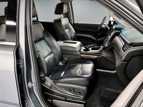 Used 2019 Chevrolet Tahoe LT w/ Luxury Package image 28