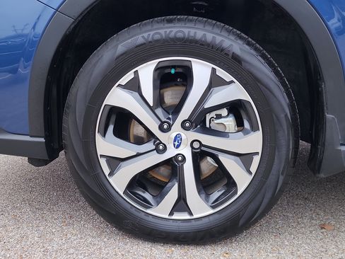 Used 2021 Subaru Outback Limited image 9