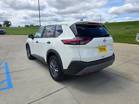 Used 2023 Nissan Rogue S AWD/4WD image 5