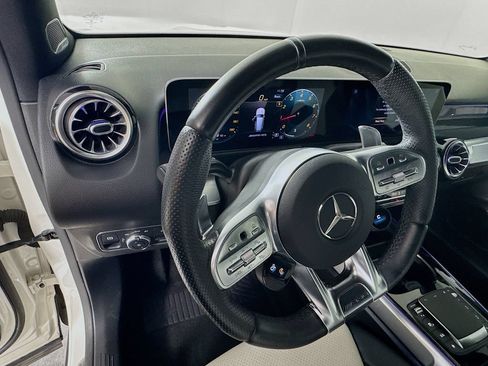 Used 2021 Mercedes-Benz GLB 35 AMG 4MATIC image 11