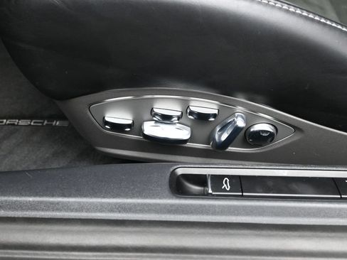 Certified 2022 Porsche 718 Boxster Spyder RWD image 15