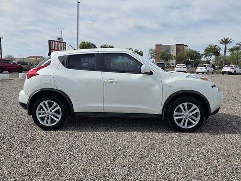 Used 2013 Nissan Juke S FWD image 9
