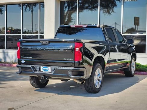 Used 2022 Chevrolet Silverado 1500 Custom image 7