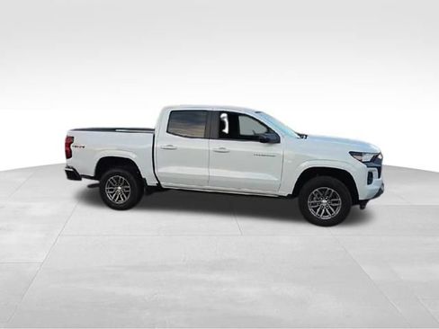 Certified 2023 Chevrolet Colorado LT w/ LT Convenience Package II AWD/4WD image 2