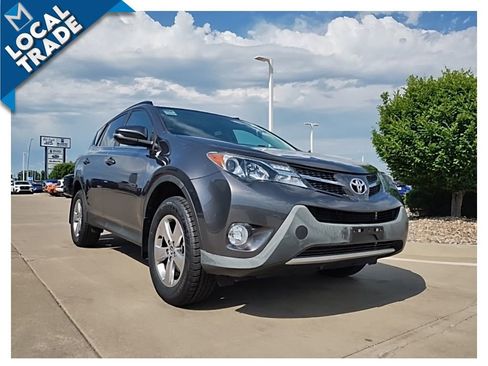 Used 2015 Toyota RAV4 XLE AWD/4WD image 4