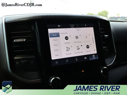 Used 2026 RAM 1500 Big Horn w/ Night Edition AWD/4WD image 31