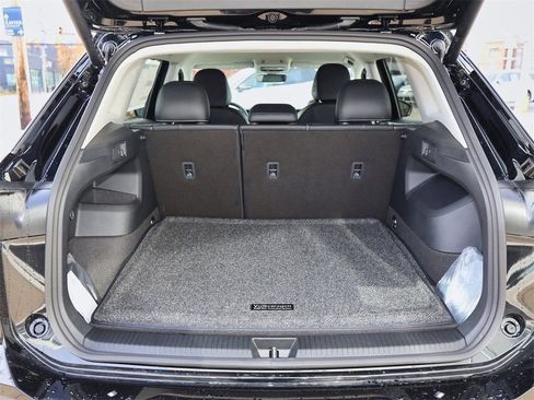 New 2026 Volkswagen Tiguan SE image 10