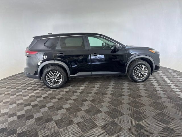Used 2024 Nissan Rogue S AWD/4WD image 4