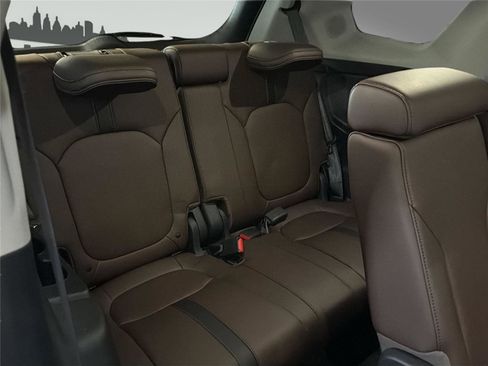 Used 2023 Honda Pilot Elite image 34