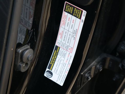 Used 2024 Nissan Armada SV RWD image 31
