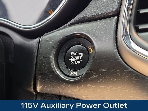 Used 2018 Jeep Grand Cherokee Altitude AWD/4WD image 11