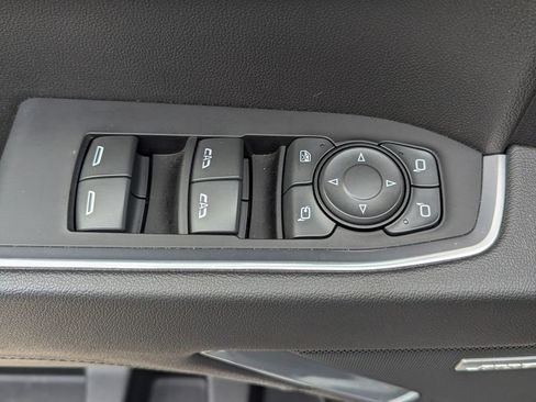 Certified 2022 Chevrolet Silverado 1500 LTZ w/ LTZ Premium Package AWD/4WD image 19