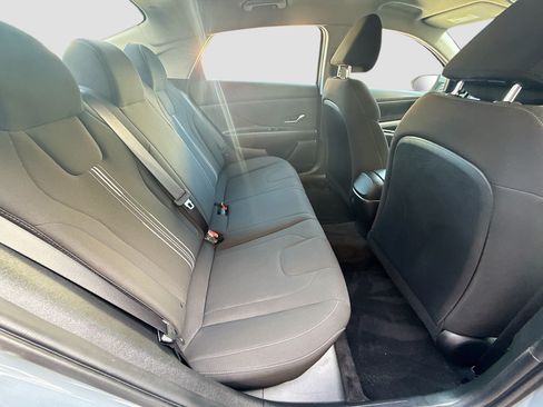 Used 2023 Hyundai Elantra SEL FWD image 25