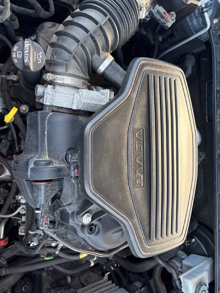 Used 2019 GMC Acadia Denali w/ LPO, Floor Liner Package AWD/4WD image 3