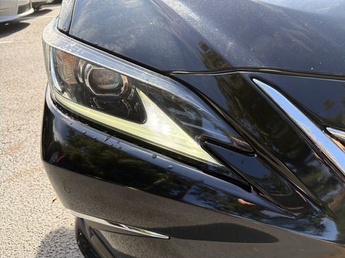 Used 2023 Lexus ES 350 w/ Premium Package FWD image 13