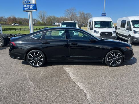 Used 2024 Honda Accord Touring image 5