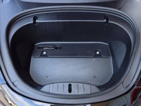 Used 2020 Tesla Model 3 Performance image 32