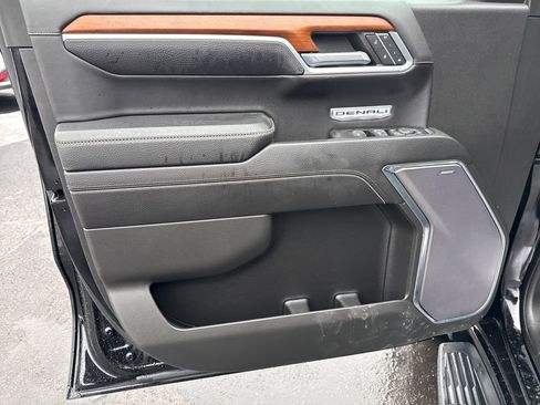 Used 2022 GMC Sierra 1500 Denali w/ Denali Carbonpro Edition image 12