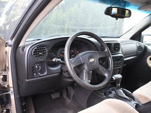 Used 2006 Chevrolet TrailBlazer LS w/ LS Preferred Equipment Group AWD/4WD image 14