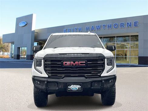 Used 2023 GMC Sierra 1500 AT4X image 2
