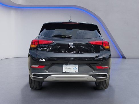 Used 2025 Buick Encore GX Preferred AWD/4WD image 4
