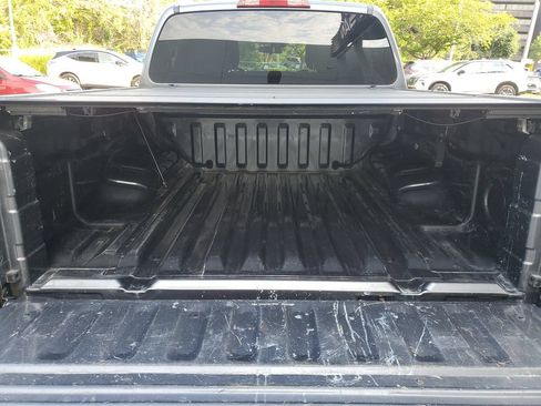 Certified 2023 Nissan Frontier SV w/ Midnight Edition Package AWD/4WD image 8