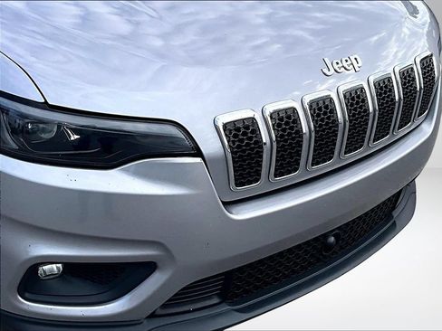 Used 2021 Jeep Cherokee Latitude Plus AWD/4WD image 29