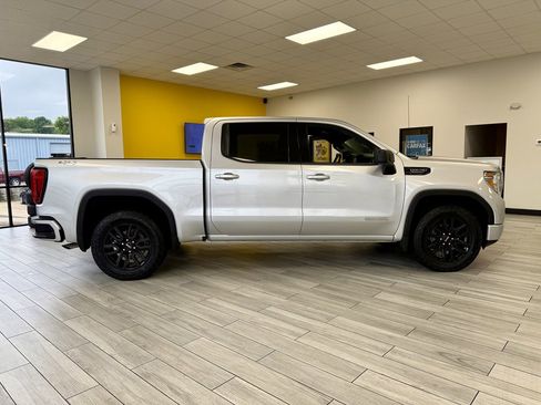 Used 2020 GMC Sierra 1500 Elevation w/ Elevation Value Package image 5