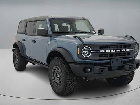 New 2025 Ford Bronco Big Bend w/ Black Diamond Package image 1