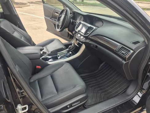Used 2017 Honda Accord EX-L image 18