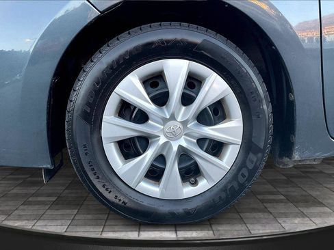 Used 2017 Toyota Corolla L image 10