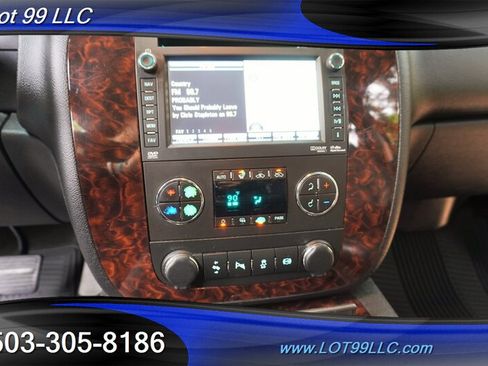 Used 2014 GMC Sierra 2500 Denali w/ Suspension Package, Off-Road AWD/4WD image 20