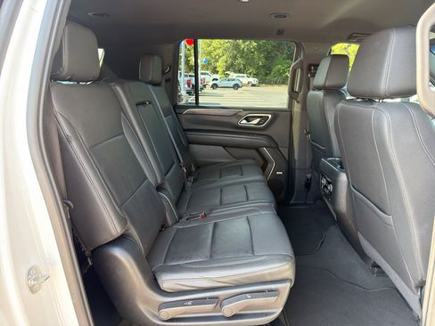 Used 2022 Chevrolet Suburban Z71 AWD/4WD image 27