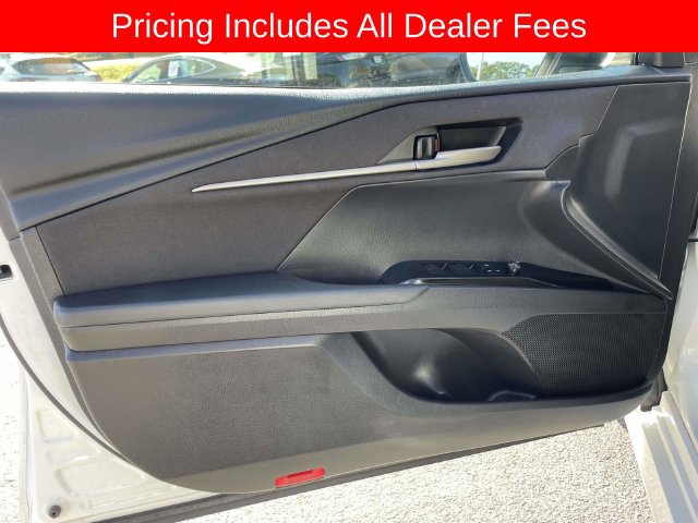 Used 2025 Toyota Camry LE FWD image 17