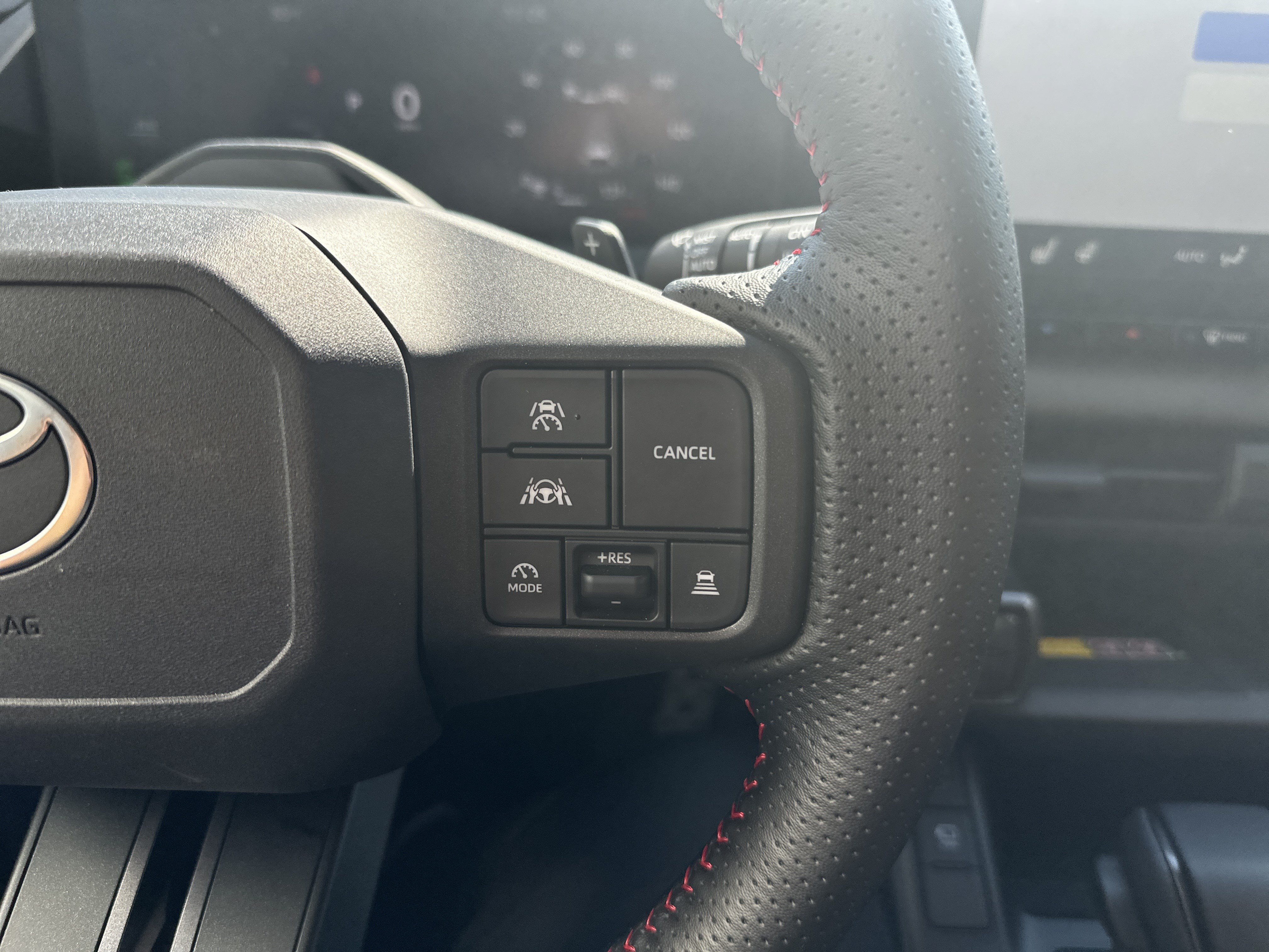 Used 2026 Toyota RAV4 AWD Plug-in Hybrid image 19