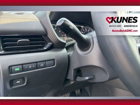 Used 2025 Nissan Sentra SV image 17