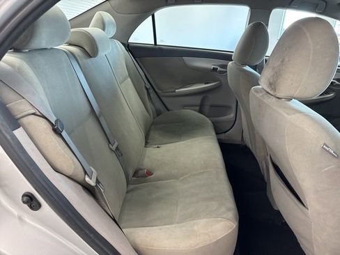 Used 2013 Toyota Corolla LE image 26