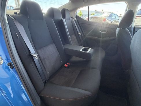 Used 2025 Nissan Sentra SR FWD image 23