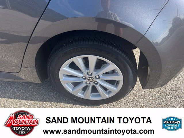 Used 2026 Toyota Corolla SE FWD image 11