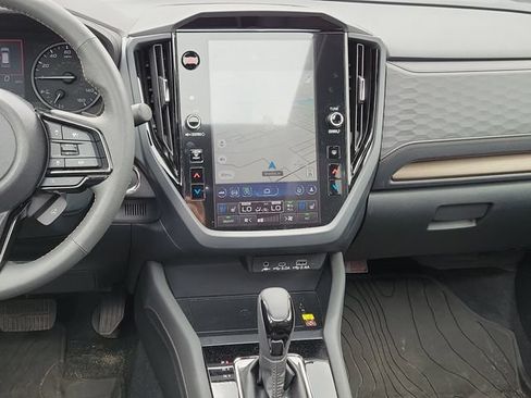 Used 2025 Subaru Forester Touring AWD/4WD image 24