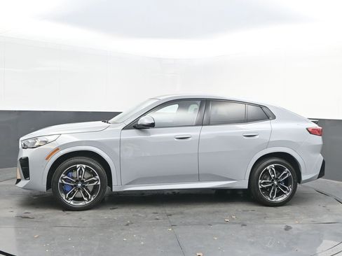 Certified 2024 BMW X2 xDrive28i w/ M Sport Package image 4