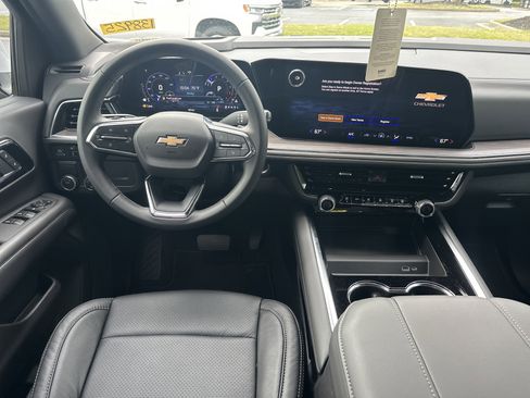 New 2026 Chevrolet Suburban LS RWD image 23