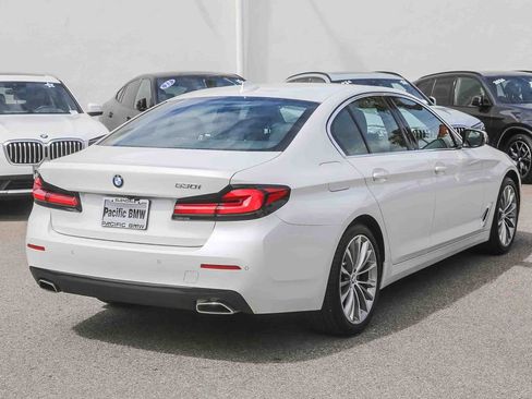 Certified 2023 BMW 530i w/ Convenience Package RWD image 6