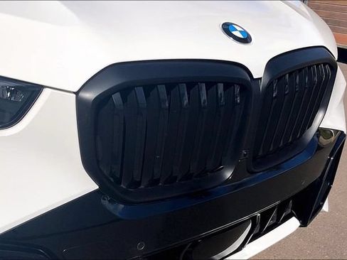 Used 2025 BMW X5 sDrive40i w/ M Sport Package RWD image 28