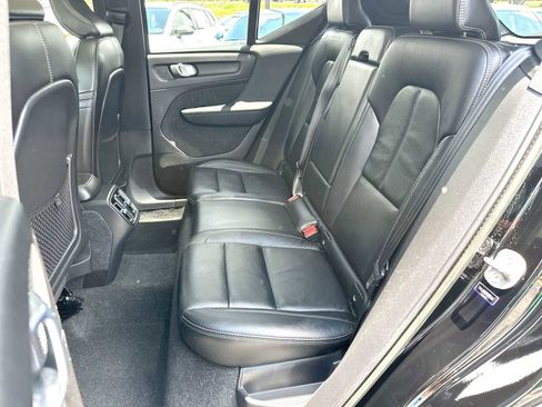 Used 2023 Volvo XC40 B5 Plus AWD/4WD image 23