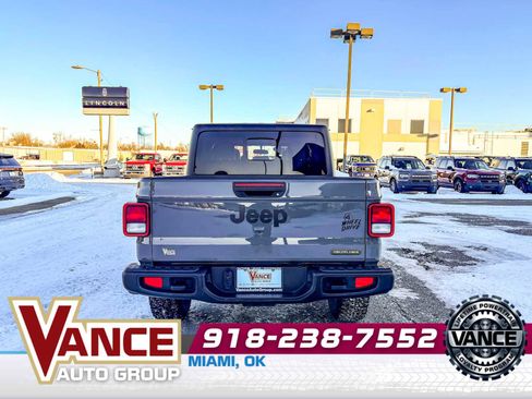 Used 2021 Jeep Gladiator Sport image 6