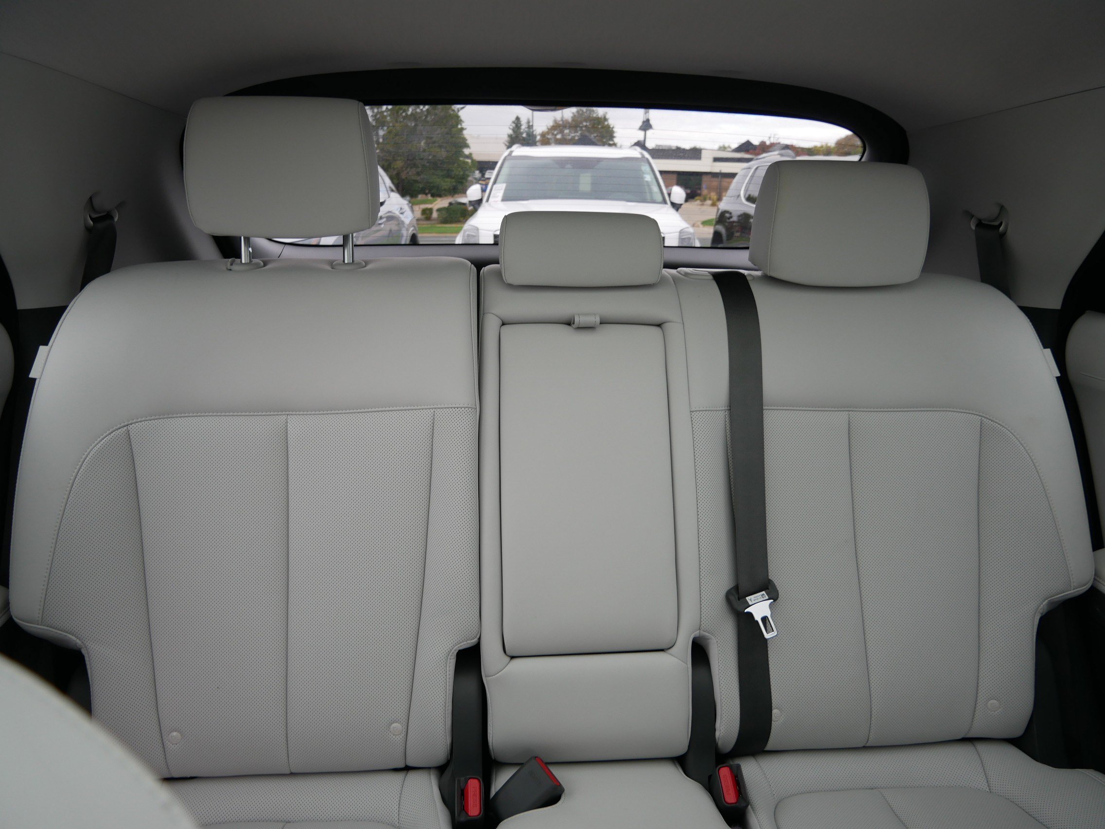 Certified 2024 Hyundai Ioniq 5 Limited AWD/4WD image 13